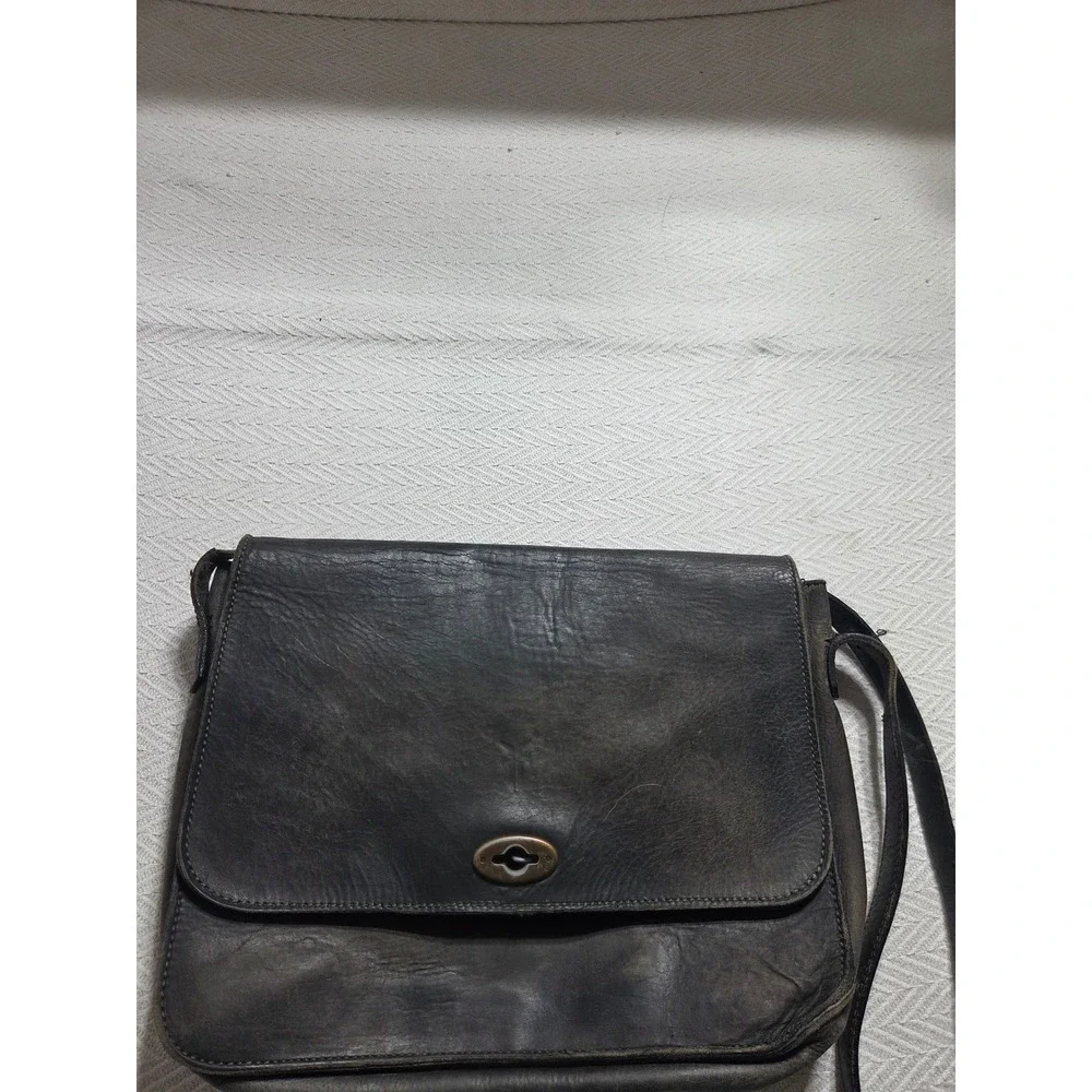 Frye Distressed Leather Messenger Bag Dark Brown Crossbody Flap Turn Lock